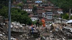 Thumbnail voor Wonder tussen het puin: peuter gered zes dagen na zware aardbevingen in Venezuela