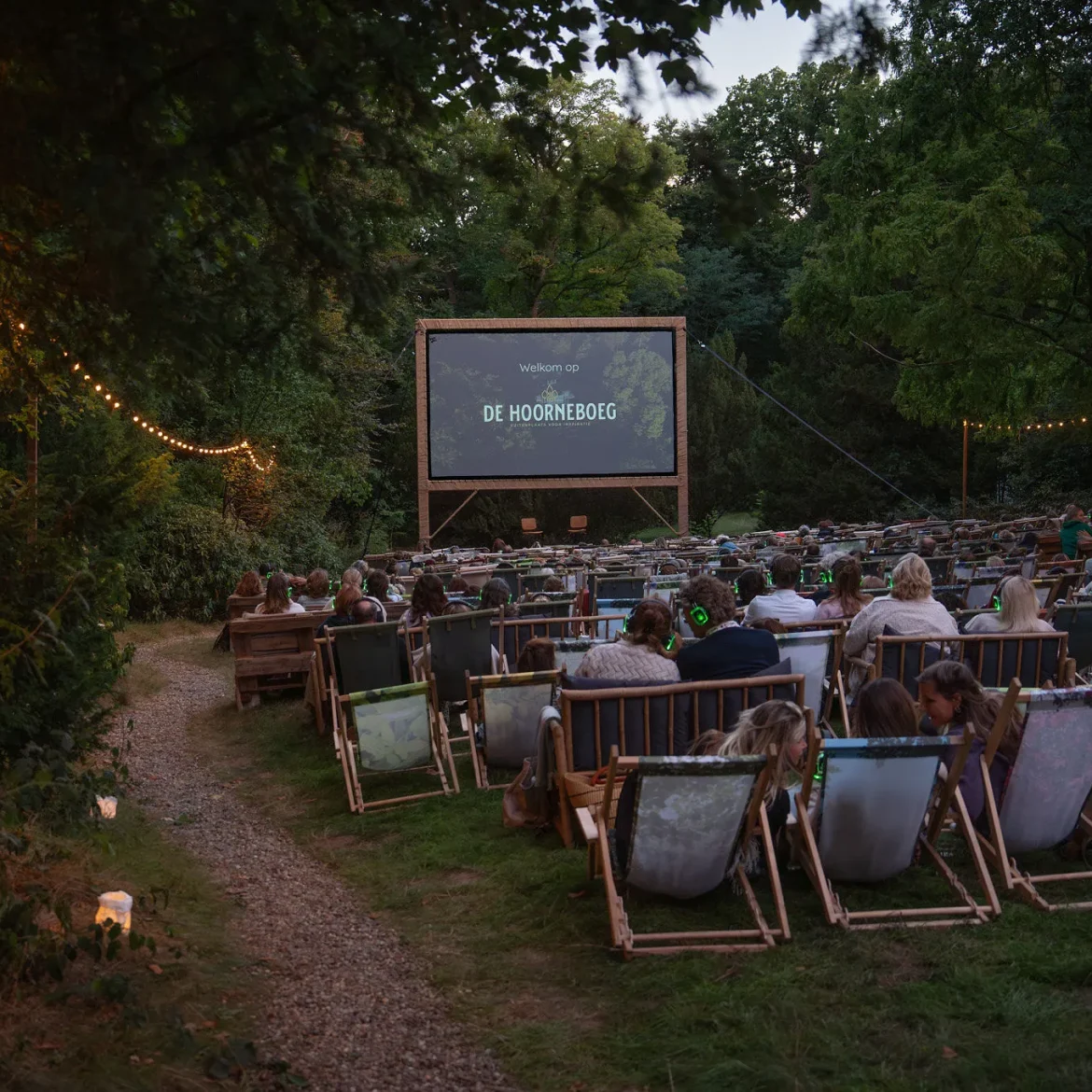 bosbios, een van de buitenbioscopen voor de zomer