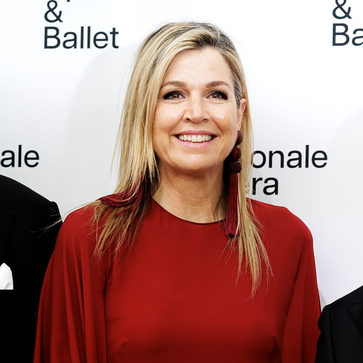 Koningin Máxima met oorbellen van H&M