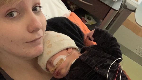 Ilse’s bevalling begon zonder dat ze het doorhad: ‘Ik kon tijdens de weeën gewoon praten’