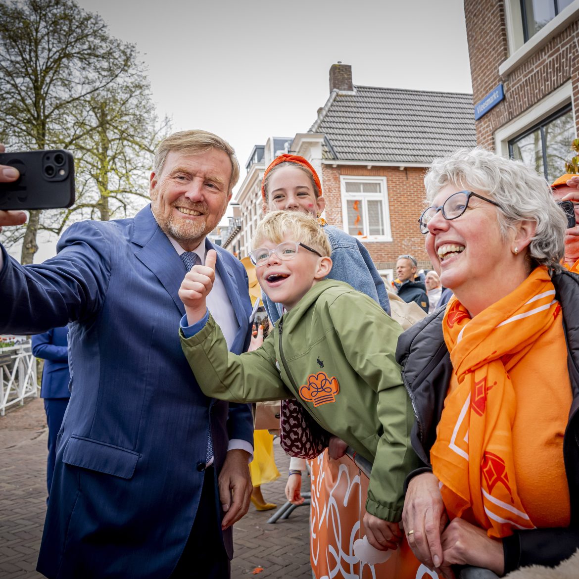 Gooi je oranje vlaggetjes nog niet weg, Koningsdag 2027 wordt gevierd in déze stad