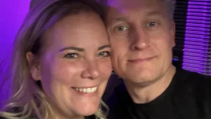 Thumbnail voor 'B&B Vol Liefde'-Eveline is een jaar samen met Frank: 'Hij zegde zijn leven in Nederland op voor mij'