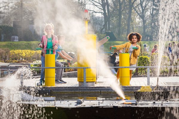Van strand tot museum tot Boomhuttenclub: Maartje Diepstraten (van Barts Boekje) deelt de leukste uitjes in Den Haag