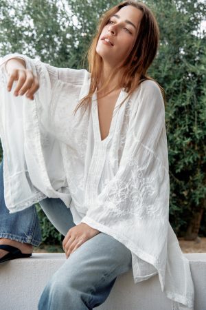 cape tops/blouse
