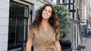 Kirsten Schilder zat met huilende baby in het vliegtuig