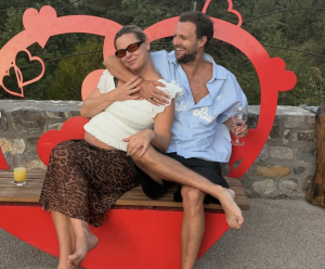 Thumbnail voor Kiki Bosman verklapt nu al de naam van haar ongeboren zoon: 'Speciale betekenis'