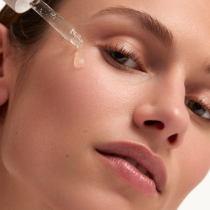 Thumbnail voor Exosomen lijken de nieuwe hit in skincare, maar werken ze ook echt?