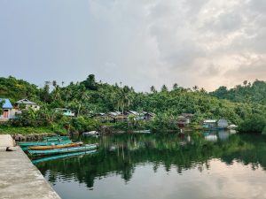 Boot met vijf Nederlandse toeristen vermist in Indonesië