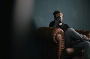 Thumbnail voor Michiel groeide op met twee narcistische ouders: ‘Ik ben mijn leven lang de zondebok geweest’