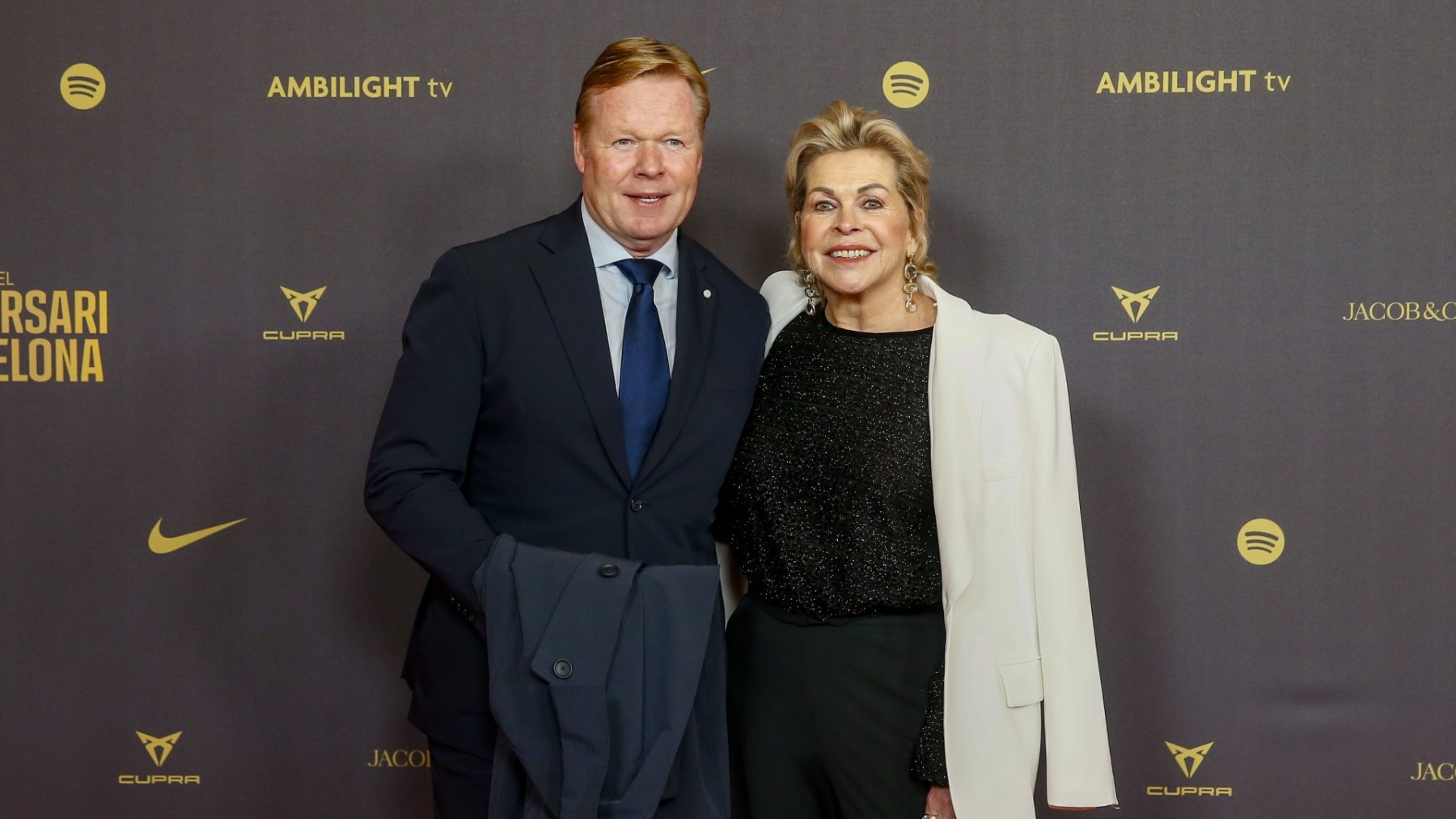 Ronald Koeman deelt ontroerende vakantiefoto met vrouw Bartina