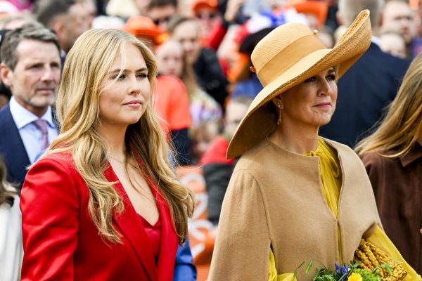 Koninklijke familie viert Koningsdag in Dokkum
