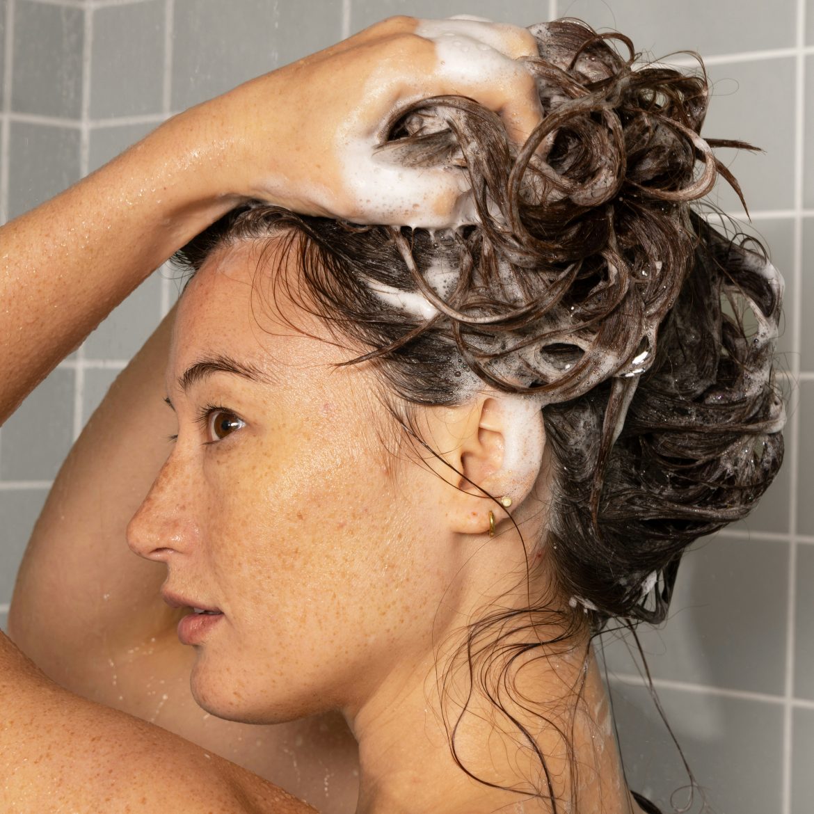haar wassen shampoo schuim