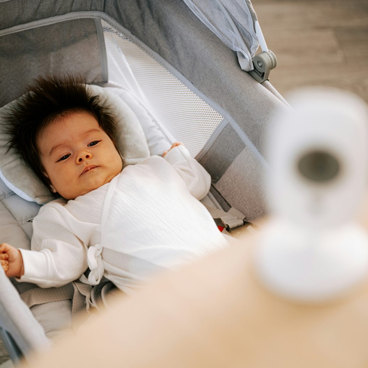 Babyfoon action