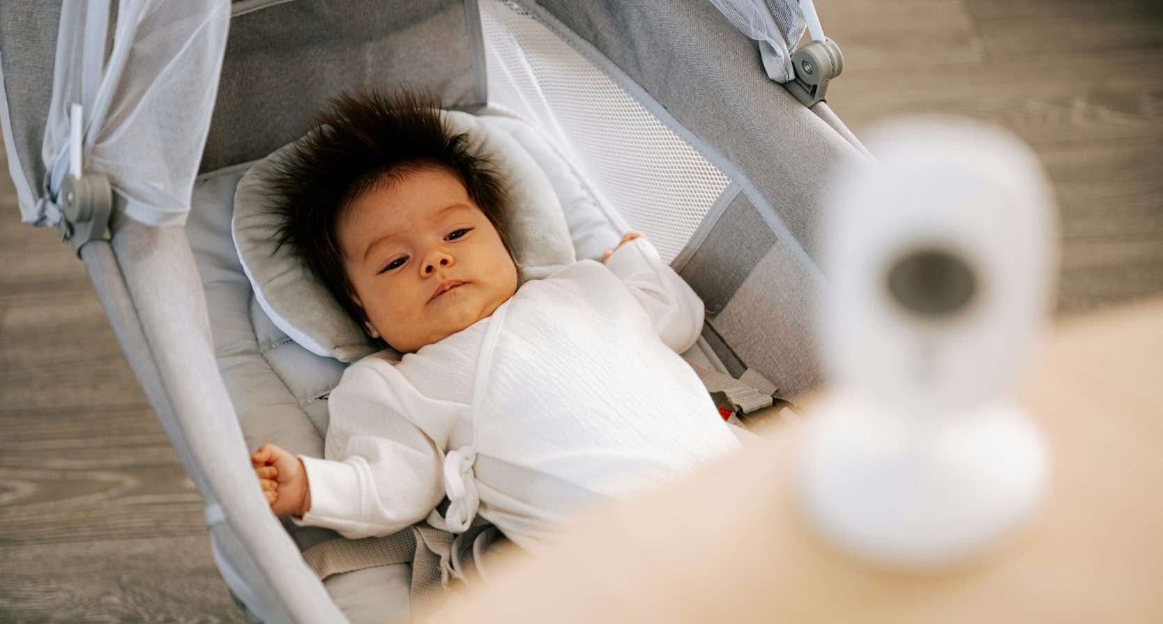 Babyfoon action