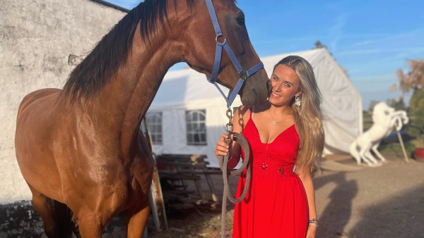 Sylvia runt een spermawinningscentrum voor paarden: 'Mensen denken dat ik het met mijn blote handen doe'