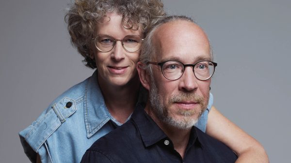 'Na de geboorte van onze dochter wilde hij de zee inrijden': Marelle (54) vertelt hoe het is om te leven met een suïcidale partner