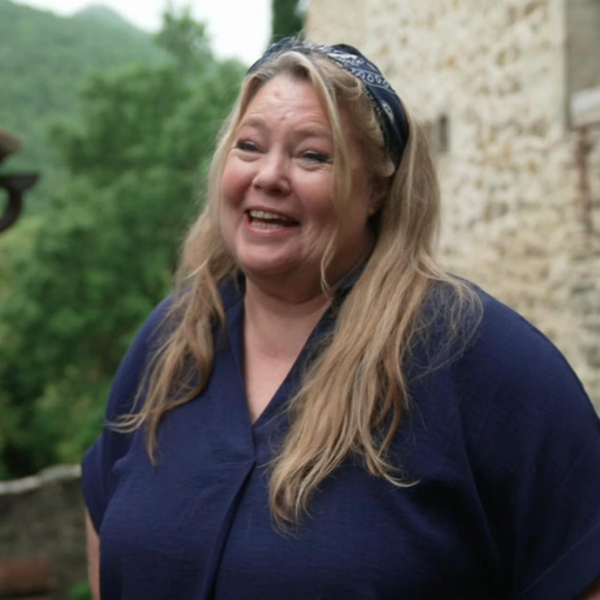Op vakantie bij ‘B&B Vol Liefde’-Mireille? Voor dit bedrag slaap je in haar Franse kasteel