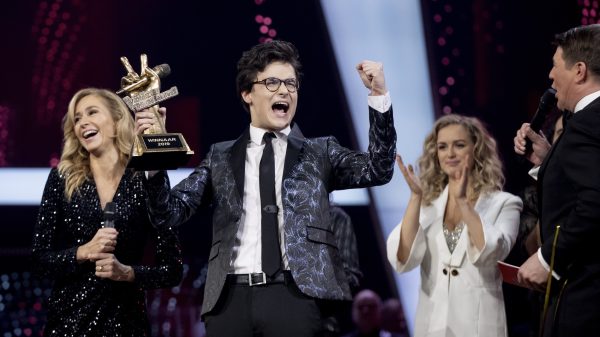 Dennis Aarssen tijdens het winnen van The Voice of Holland