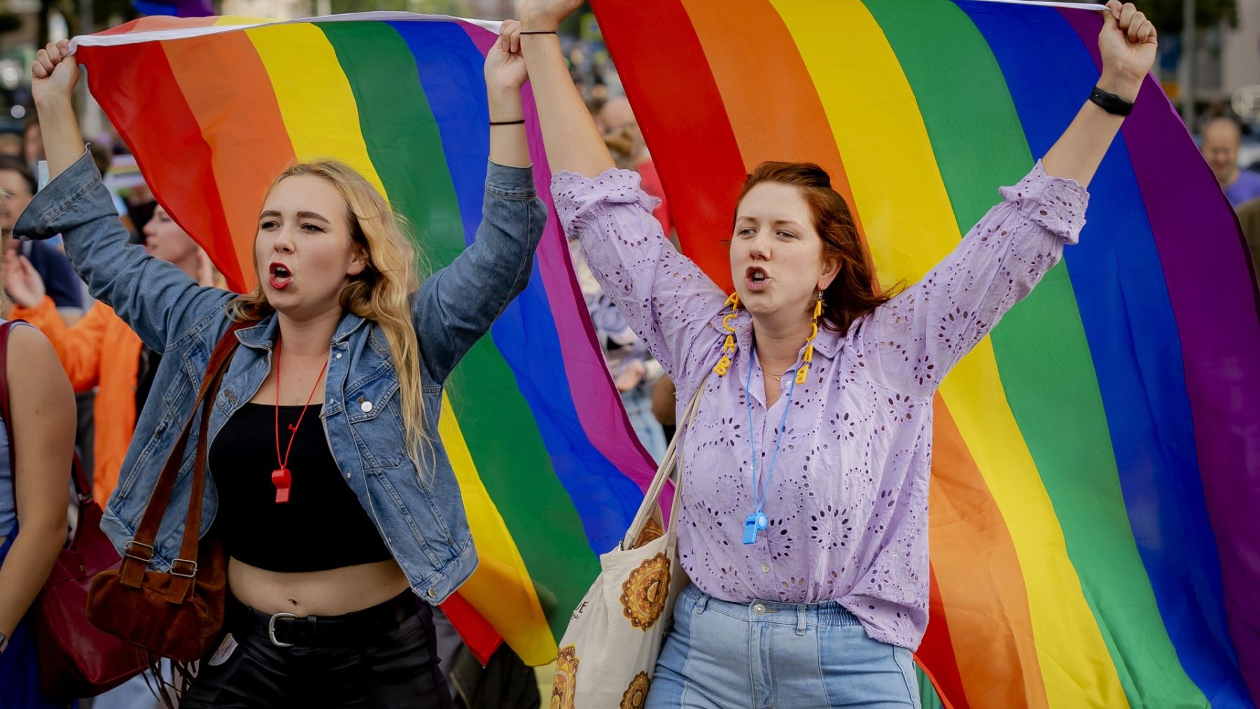 'Hé homo' is nog altijd geen onschuldige grap: nieuwe campagne wil jongeren wakker schudden