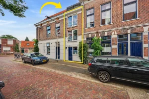 Thumbnail voor Een volledig woonhuis op 39 vierkante meter? In deze (wel heel) smalle woning in Arnhem kan het gewoon