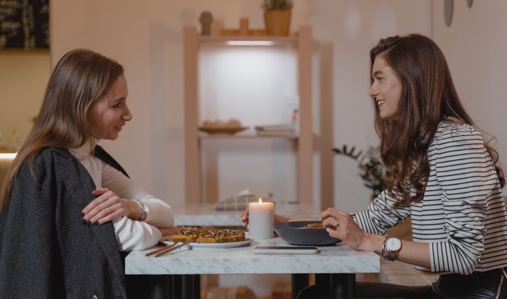 Nieuw onderzoek: Nederlanders praten zonder moeite over geld op de eerste date