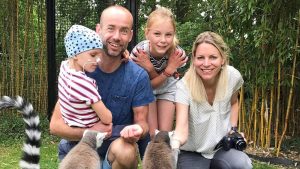 Thumbnail voor 'Alles wat je niet wil voor je kind gebeurde': Marloes verloor dochter Eef (9) aan botkanker