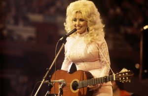 Thumbnail voor Dolly Parton was bij leven al een icoon en laat nu een indrukwekkende nalatenschap achter