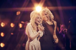 Thumbnail voor Miley Cyrus over verlies peettante Dolly Parton: 'Ik zal altijd van haar houden en haar trots maken'