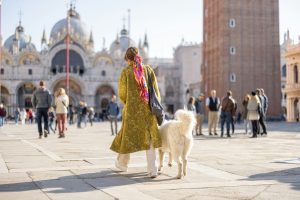 Déze Japanse wandeltrend verovert het internet en is een stuk effectiever voor je gezondheid