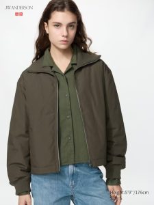 herfstjas-uniqlo-jw-anderson-olijfgroen