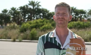 Thumbnail voor Kijkers vinden B&B-eigenaar Thomas wel heel blij met zichzelf: 'Oh Mexx, je verdient echt beter'