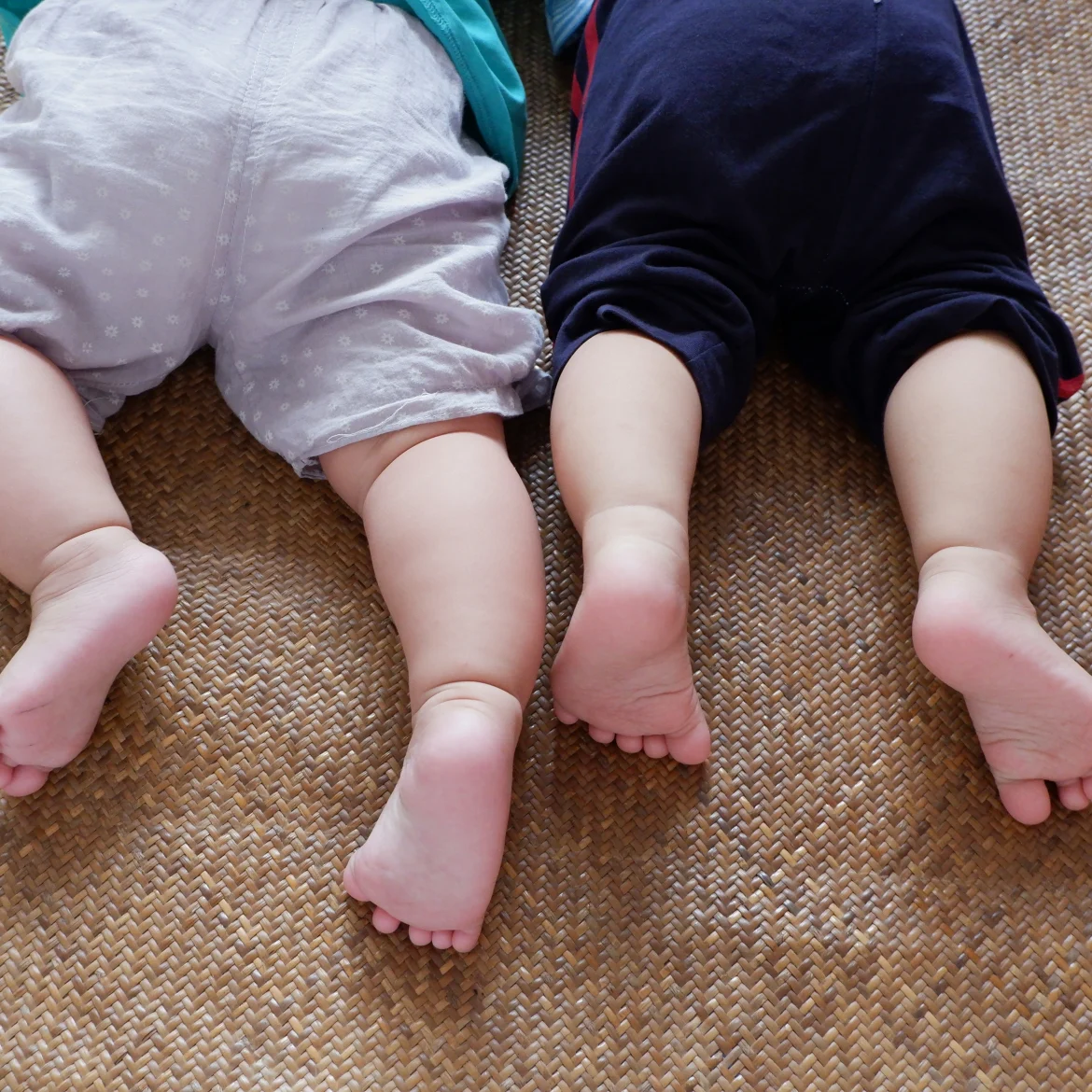 Tweeling van vier ouders