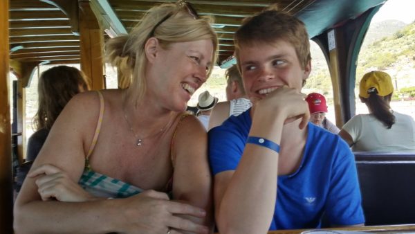Greets zoon Koen (17) raakte vermist bij het Gardameer: 'Na vier dagen vonden ze zijn lichaam'