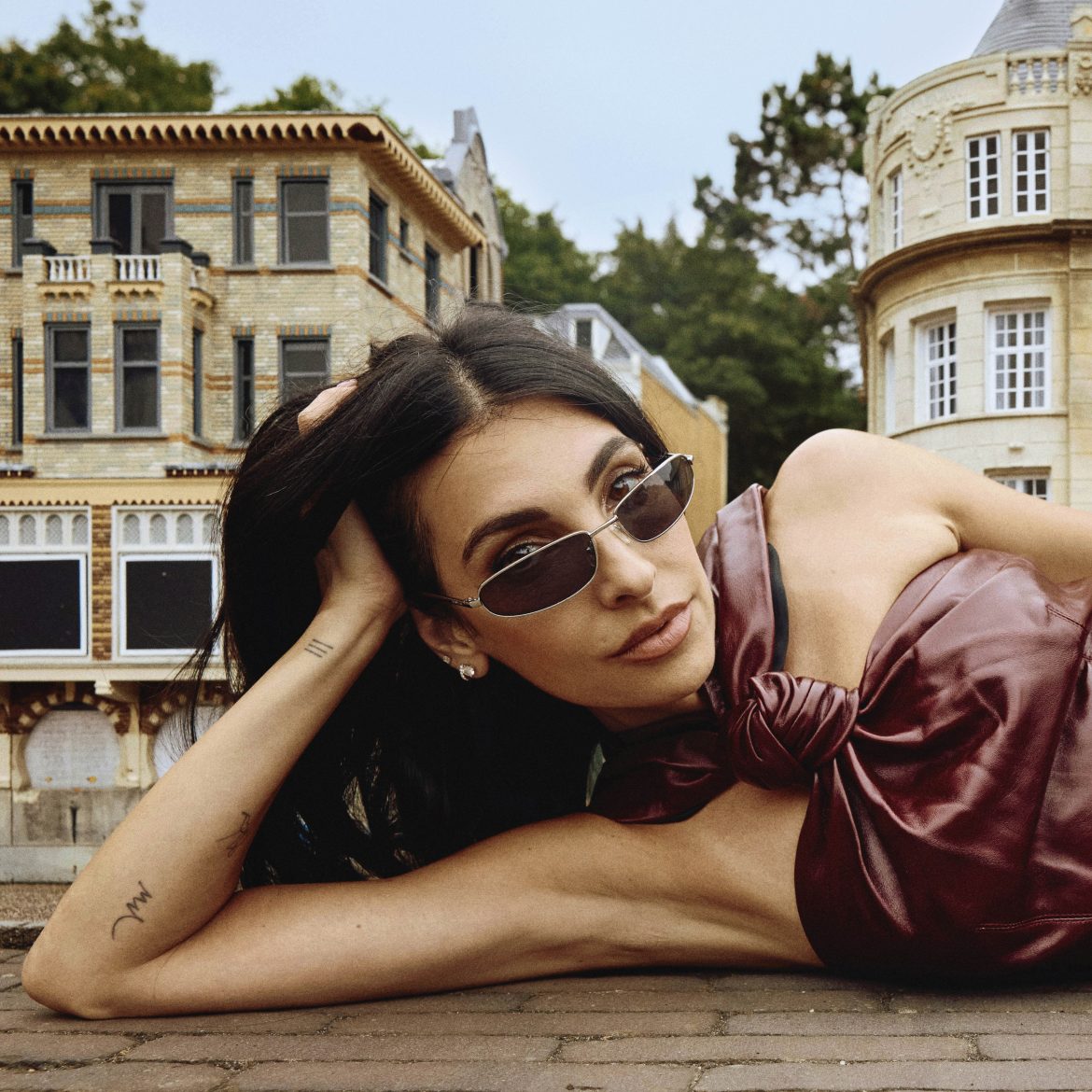 anna nooshin love island