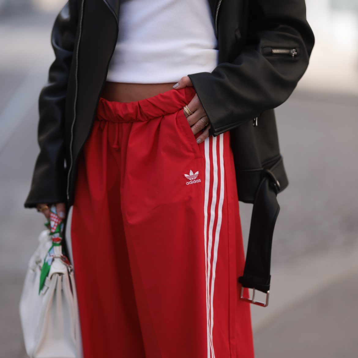 adidas firebird broek barrel model