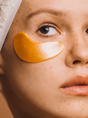 Thumbnail voor Eye patches zien we steeds vaker voorbijkomen, maar werken ze ook echt?