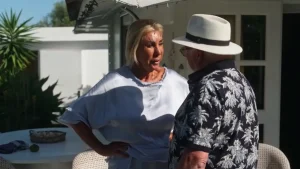 Thumbnail voor Caroline uit 'B&B Vol Liefde' brandt Jeff bij aankomst meteen af: 'Ziet eruit als iemand uit een kinderserie'