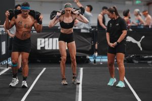 Thumbnail voor Australische atlete wint Hyrox ondanks diarree-aanval, organisatie door het stof na ophef