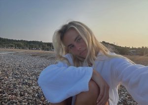 Thumbnail voor Annekee Molenaar over negatief zelfbeeld en haar break-up: 'Ik voelde me zo fragiel'