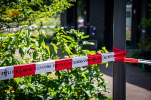 Thumbnail voor Meisje (15) verdacht van moord op ouders in Meerstad blijft 90 dagen langer vastzitten