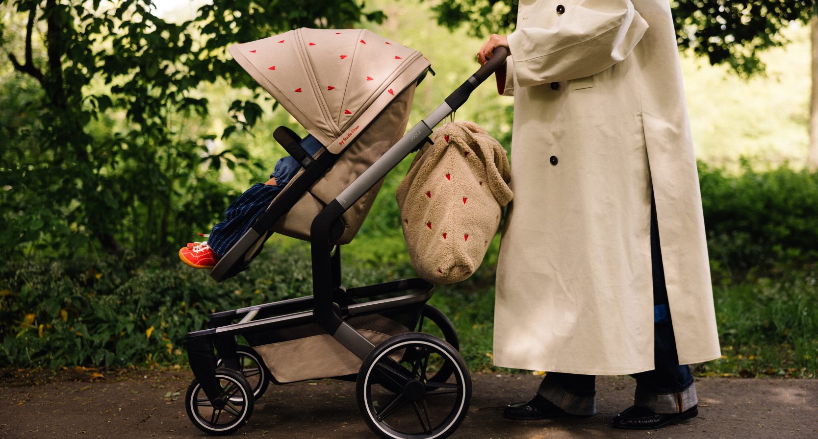 joolz x studio noos kinderwagen en mom bag