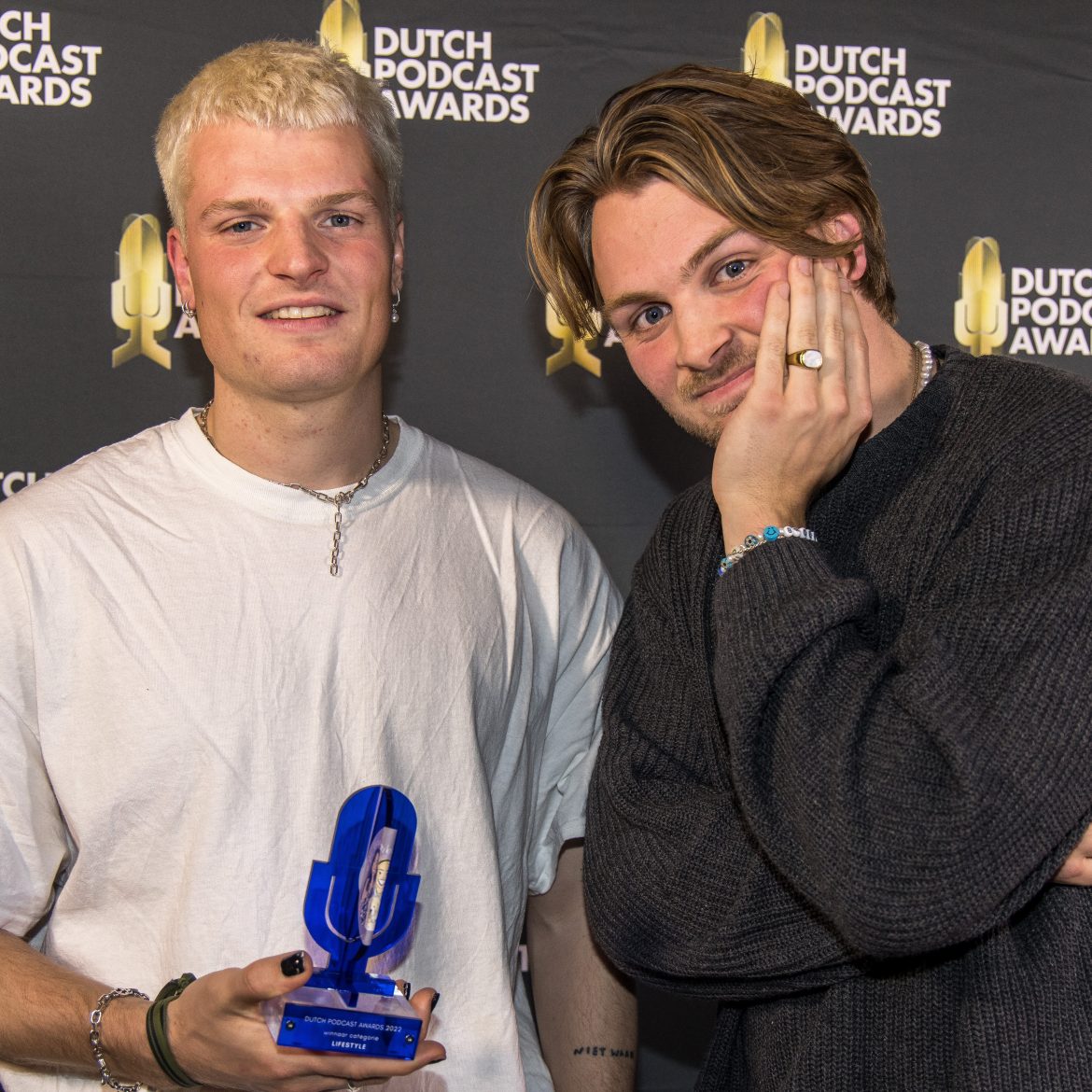Rijk Hofman onthult de reden dat de podcast met zijn broer Sam is gestopt: 'Heb er zoveel verdriet over gehad'