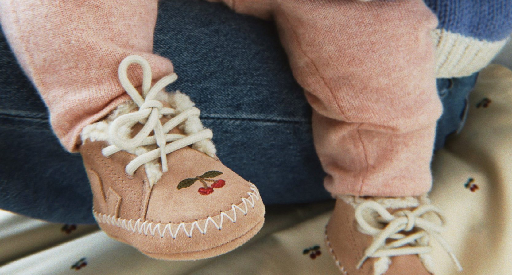 VEJA x Konges Sløjd samenwerking schoenen mini
