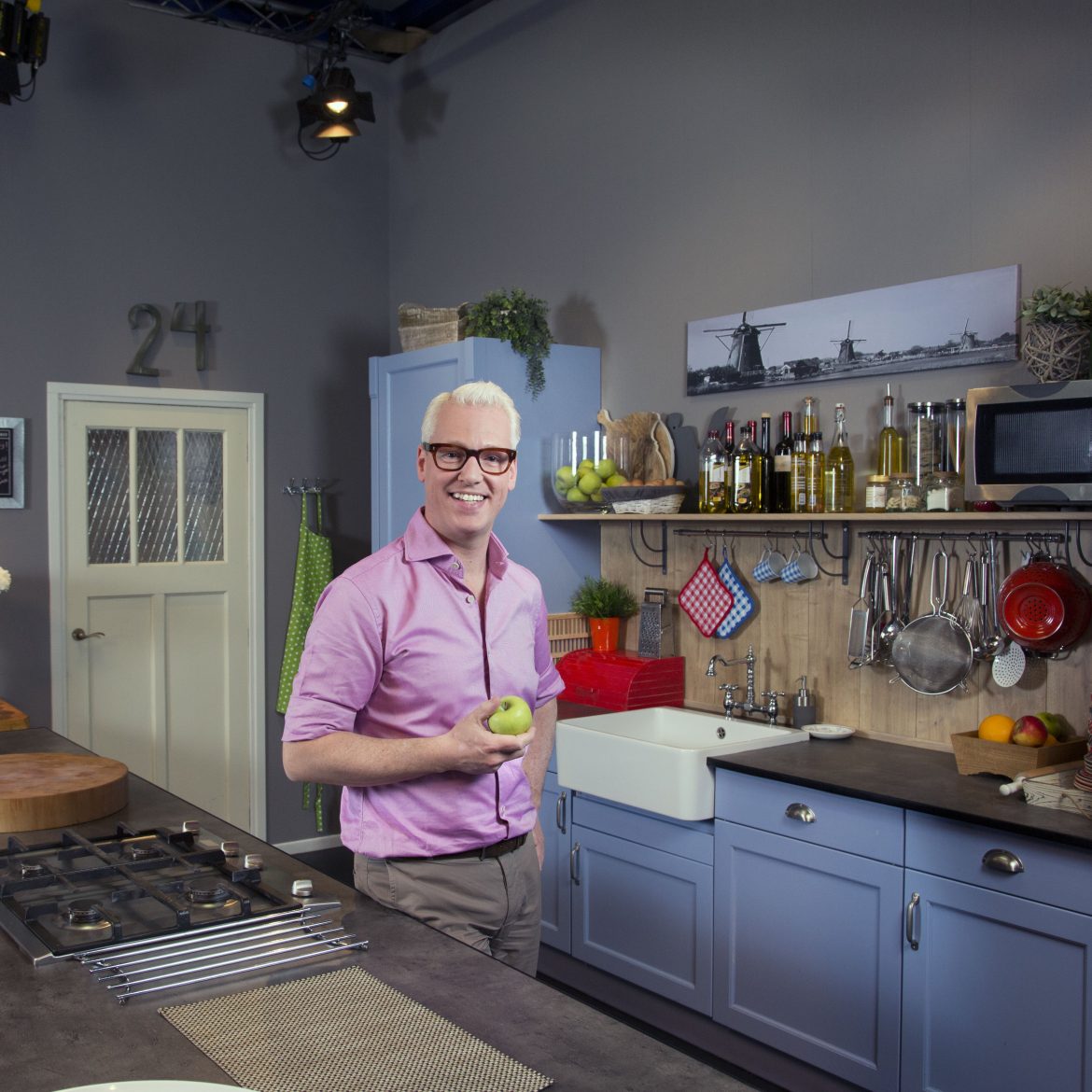 24Kitchen stopt. Rudolph van Veen aan het koken in de keuken