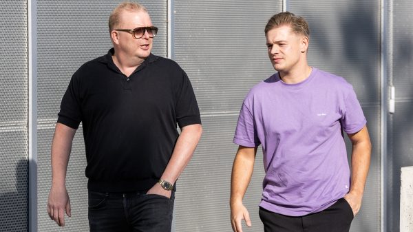Jan Roos en Dennis Schouten Roddelpraat