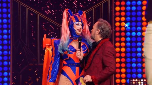 Panel heeft snel door dat Jeroen Snel voor ze staat in 'Make up your Mind'