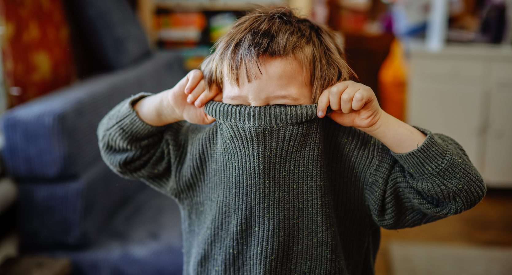 Bonuszoon krijgt geen kleren mee van moeder