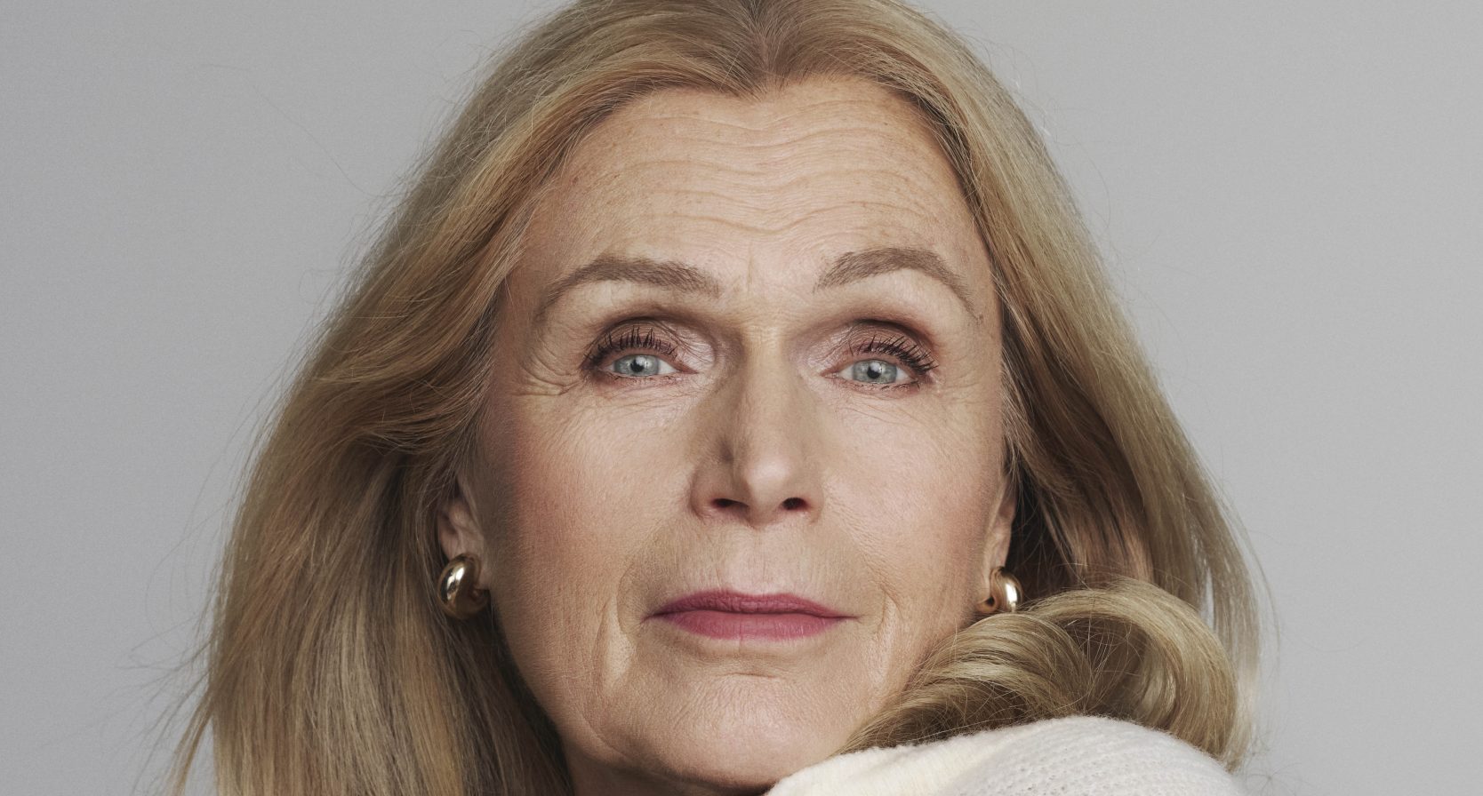 Liz Snoijink reveals preferred beauty products in Linda magazine