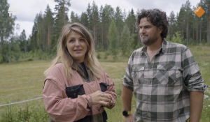Thumbnail voor Michelle wil in 'Ik Vertrek' laatste kilometers naar Zweden te voet afleggen: 'Kunnen de paarden vast wennen'