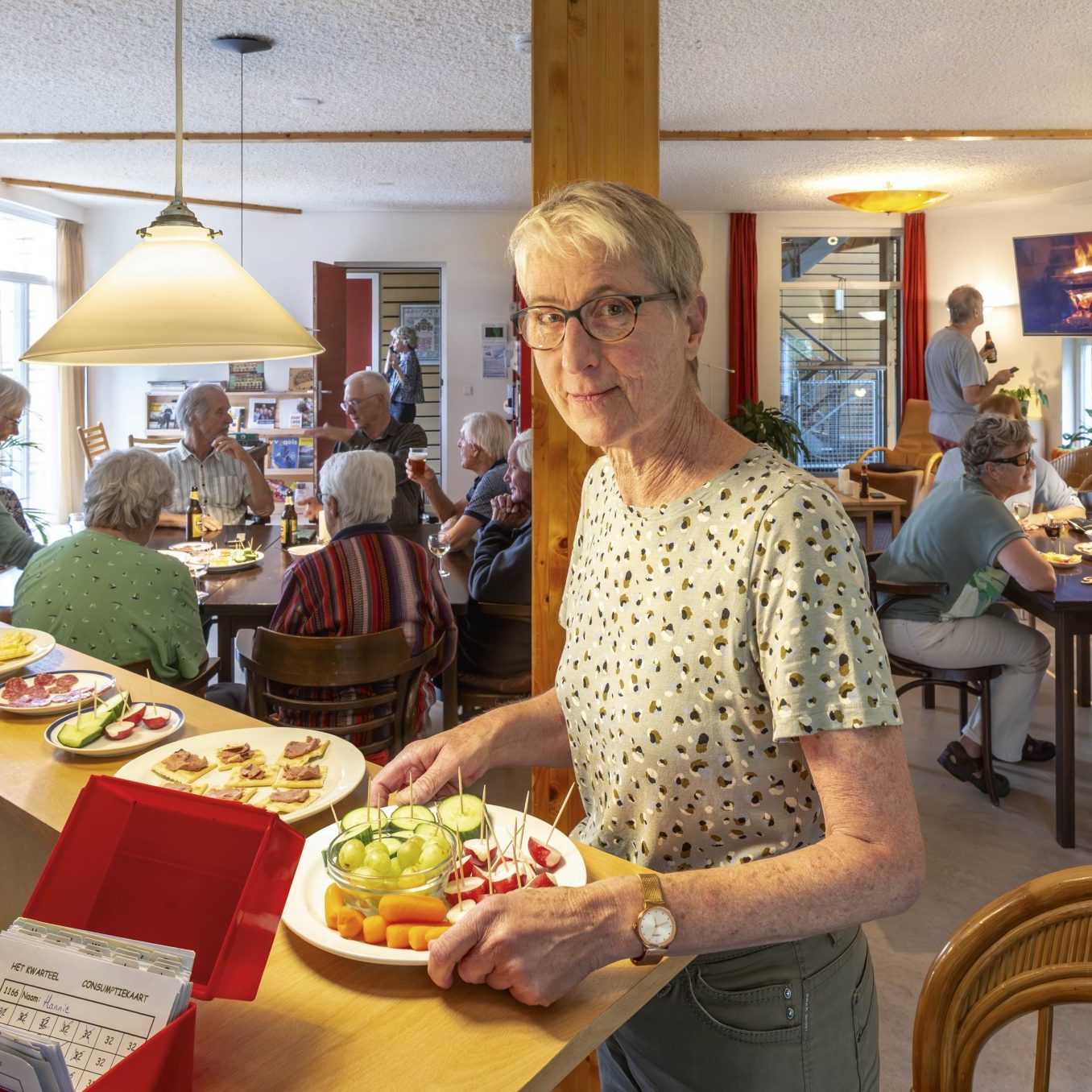 Hannie (62) over wonen in een woongroep: ‘De medebewoners voelen als vervangende familie’